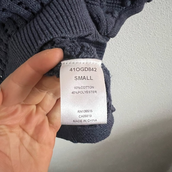 One Grey Day Los Angeles Blue Puff Open Knit Sleeve Sweater, size small - Picture 4 of 6